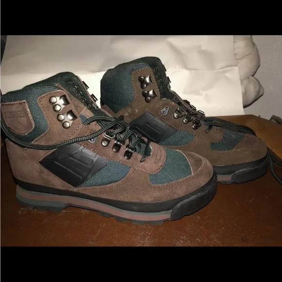 wolverines | Shoes | Womans Vintage Wolverine Hiking Boots  display picture 2